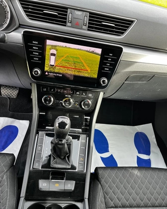 Skoda Superb cena 93000 przebieg: 162000, rok produkcji 2017 z Żory małe 191